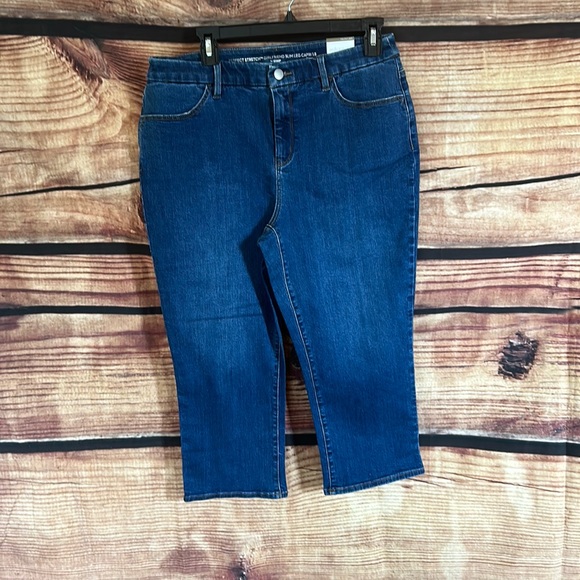 Chicos, perfect stretch girlfriend, slim like capris, size 1.5. - Picture 1 of 6